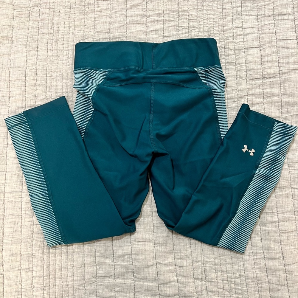 Under Armour cropped leggings in Size S